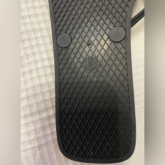 H&M Black Flip Flops US 9-10 - Picture 4 of 5